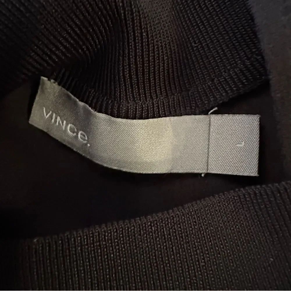 Vince Rib Trim Shell New - Picture 4 of 7